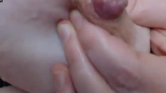 Pregnant teen milks her tits and masturbates