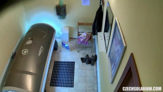 Live voyeur masturbation in solarium