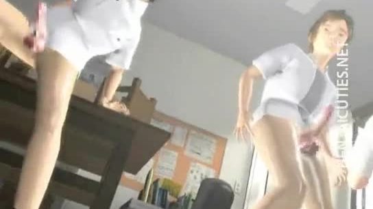 Busty 3d hentai schoolgirl gets cummed