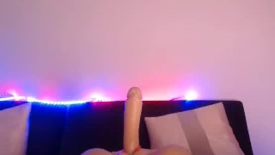 Blonde teen used big toy for masturbation on webcam