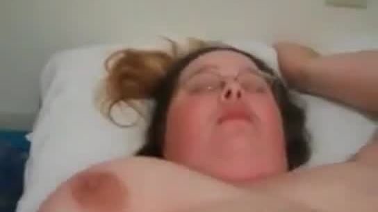 Bbw rubbing her hairy pussy